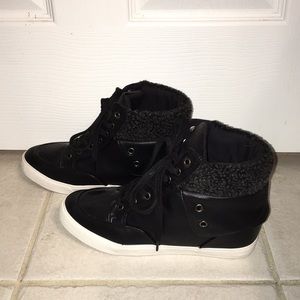 “Darian”  hybrid sneakers by Shoe Dazzle.